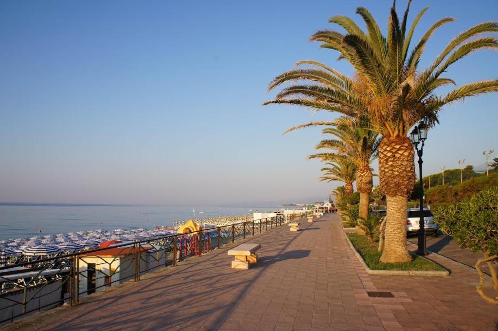 Appartement Monolocale Deluxe A 2,7 Km Dal Mare Per 2 Persone à Siderno Extérieur photo